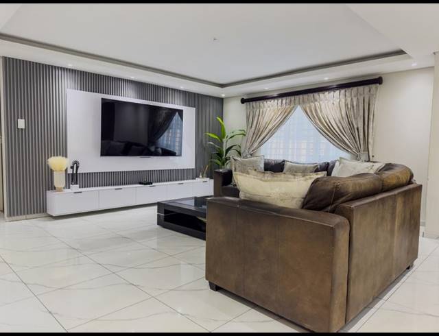 4 BEDROOM HOUSE FOR SALE IN KIBLER PARK